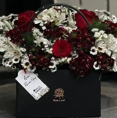 سبد گل طبیعی